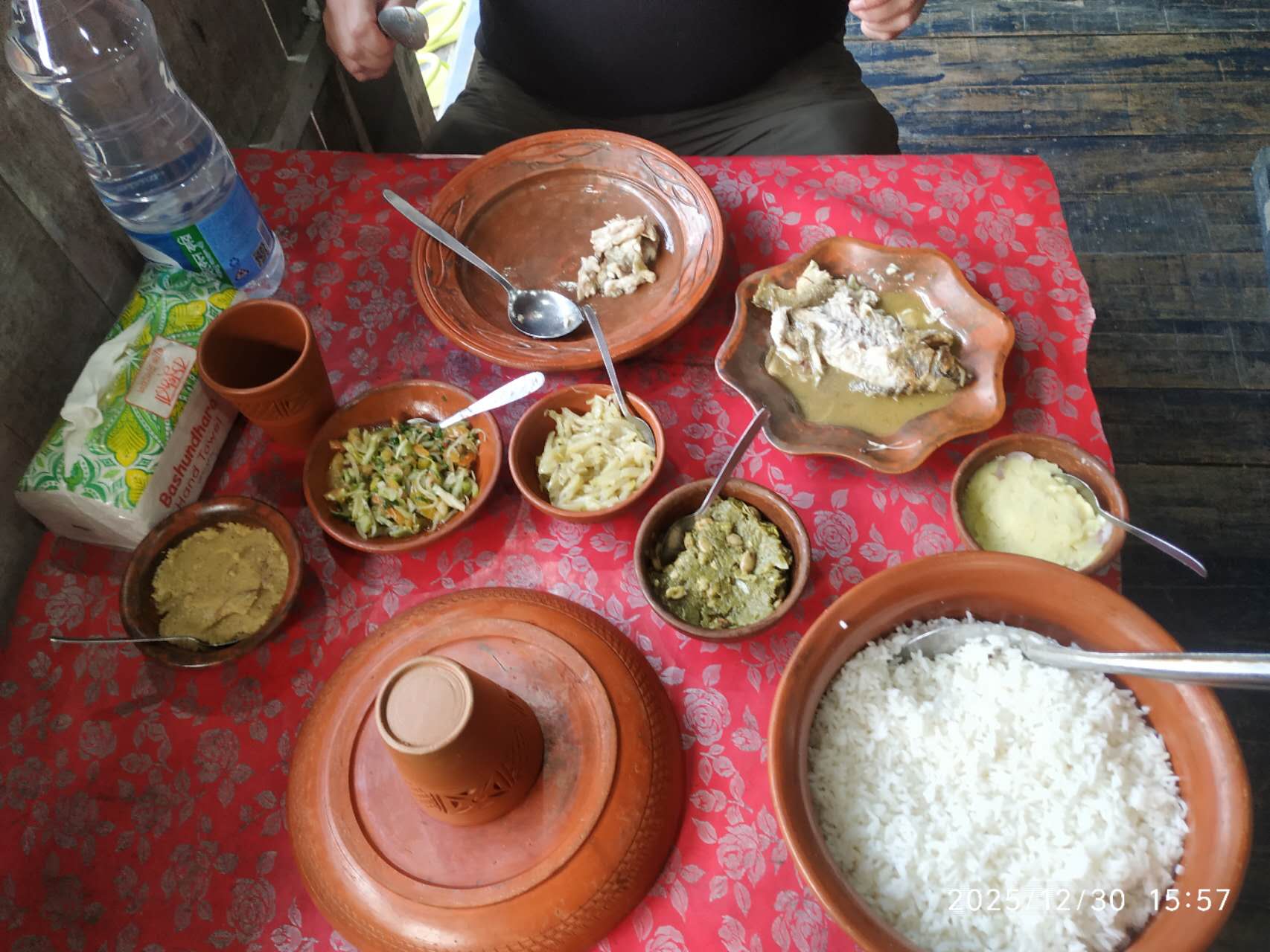 Experiencing local food in Bangladesh tour